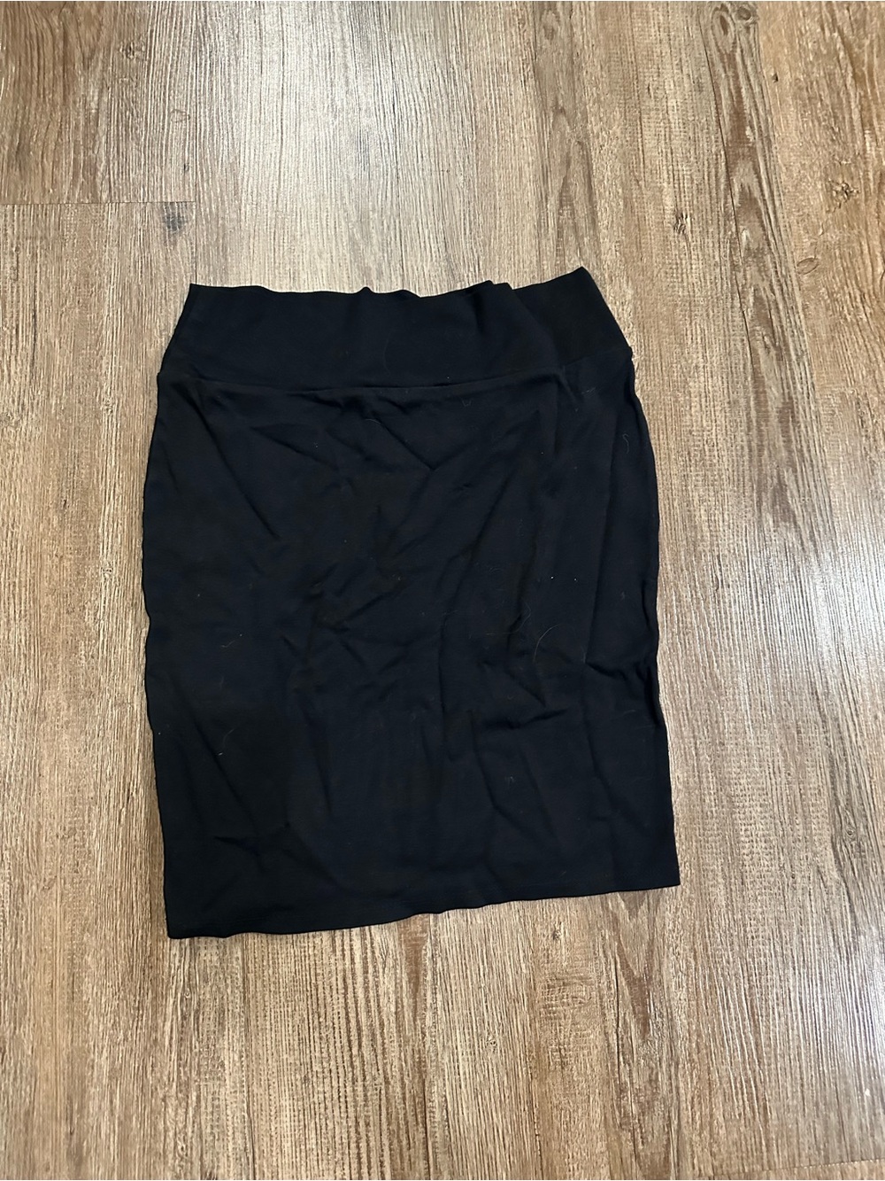 Sleek Black Pull-On Pencil Skirt with Wide Waistband